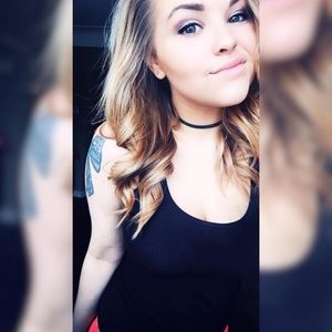 Meet your Posher, Hillary